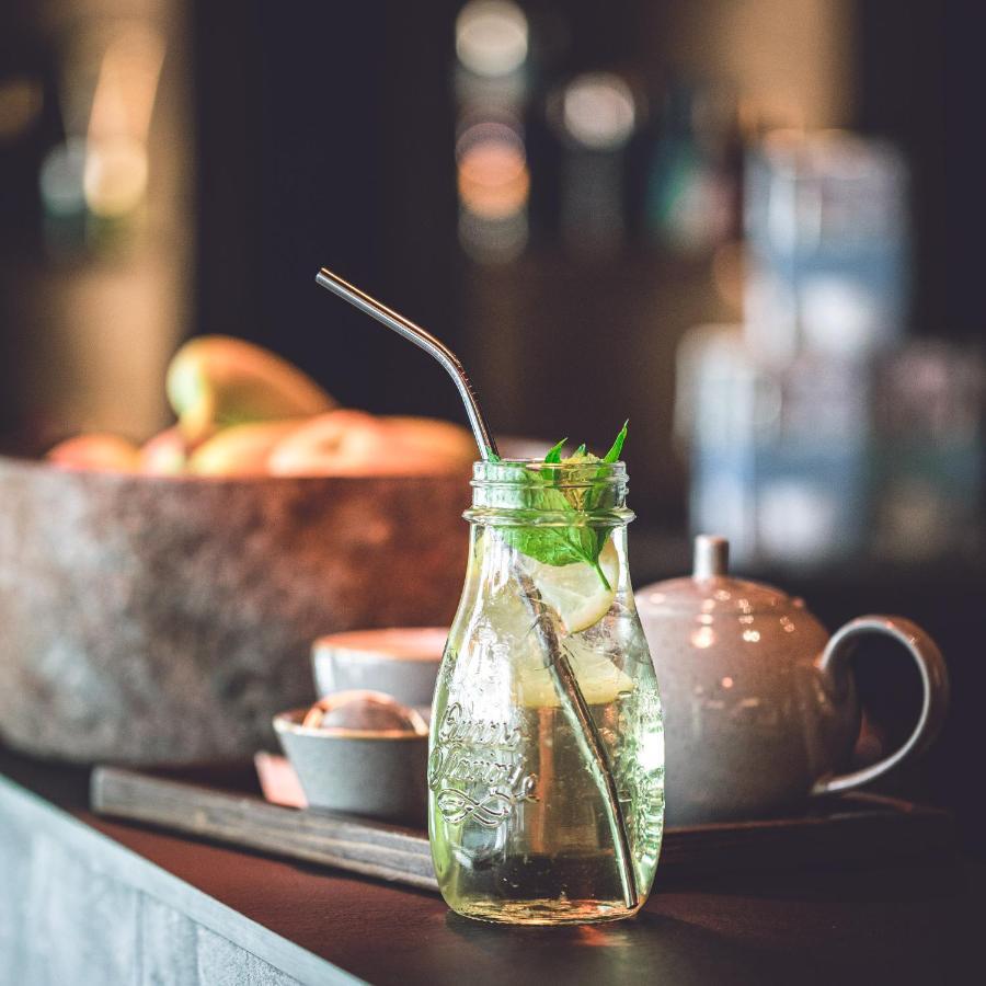 奥洛穆茨 Nutrend World酒店 外观 照片